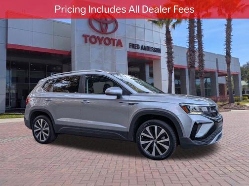 Pyrite Silver Metallic 2024 Volkswagen Taos 1.5T SE