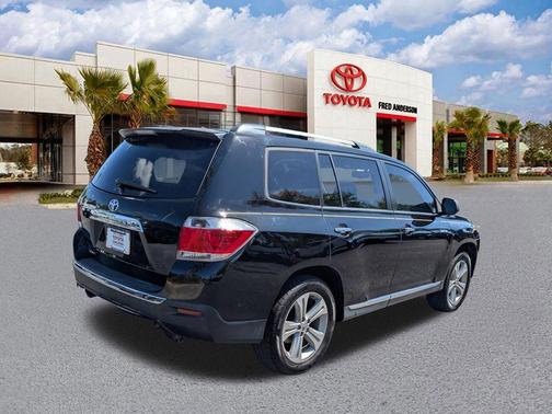 Black 2013 Toyota Highlander Limited