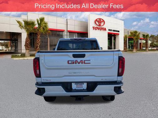 White Frost Tricoat 2022 GMC Sierra 2500 Denali