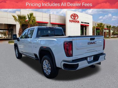 White Frost Tricoat 2022 GMC Sierra 2500 Denali