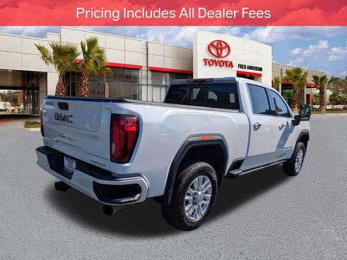 White Frost Tricoat 2022 GMC Sierra 2500 Denali