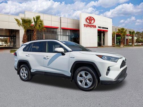 Super White 2020 Toyota RAV4 Hybrid XLE