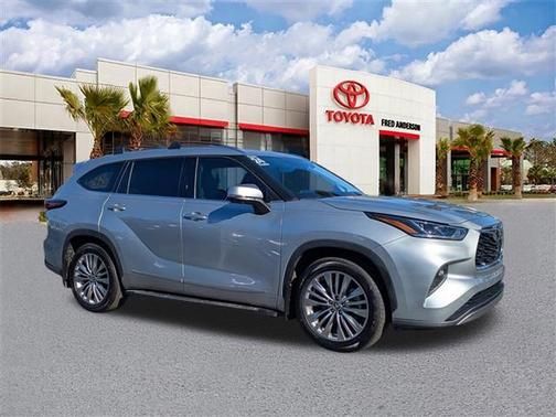 2024 Toyota Highlander Platinum