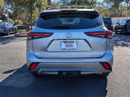 2024 Toyota Highlander Platinum