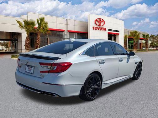 2019 Honda Accord Touring 2.0T