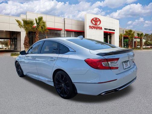 2019 Honda Accord Touring 2.0T