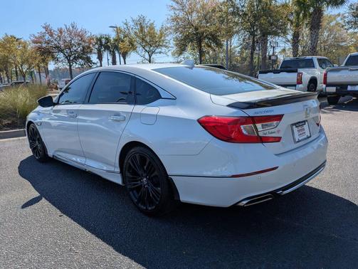 2019 Honda Accord Touring 2.0T