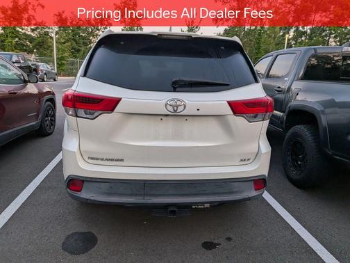 Blizzard Pearl 2017 Toyota Highlander XLE