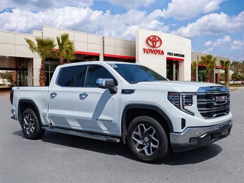 2023 GMC Sierra 1500 SLT