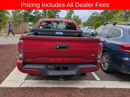 Barcelona Red Metallic 2017 Toyota Tacoma TRD Sport