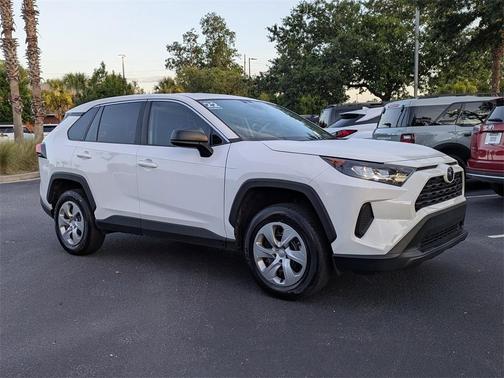 2022 Toyota RAV4 LE