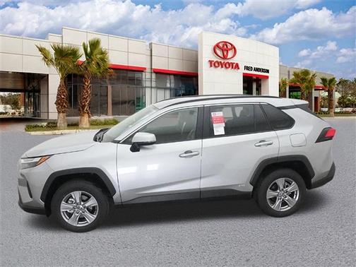 2025 Toyota RAV4 Hybrid LE