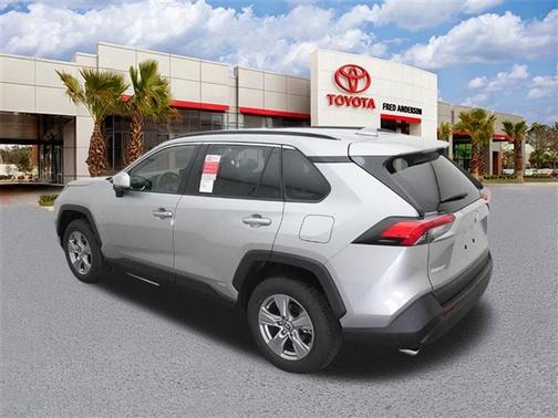 2025 Toyota RAV4 Hybrid LE