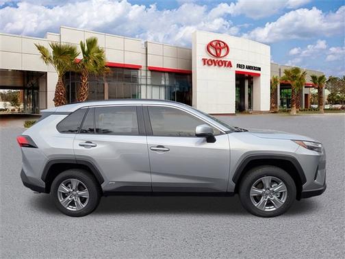 2025 Toyota RAV4 Hybrid LE