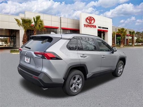 2025 Toyota RAV4 Hybrid LE