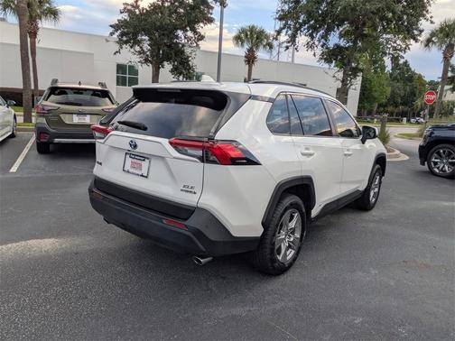 2023 Toyota RAV4 Hybrid XLE