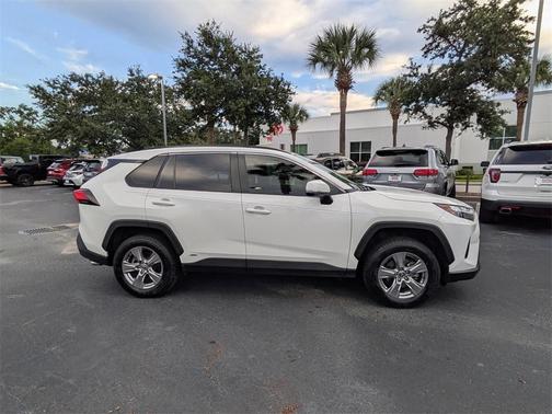 2023 Toyota RAV4 Hybrid XLE