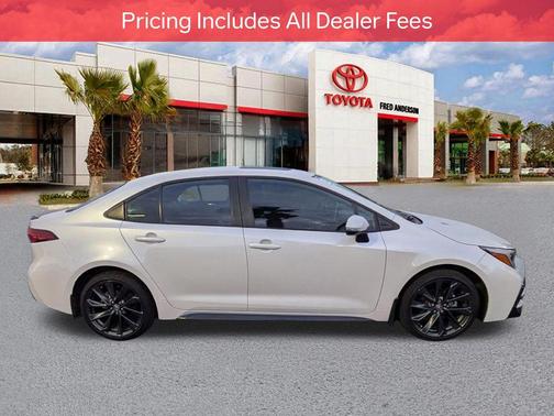 Wind Chill Pearl 2025 Toyota Corolla XSE