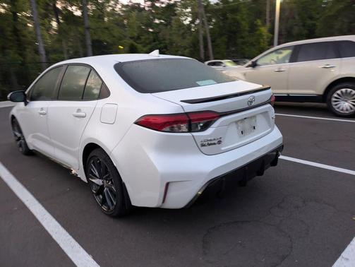 Wind Chill Pearl 2025 Toyota Corolla XSE