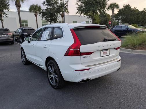 2021 Volvo XC60 Recharge Plug-In Hybrid T8 Inscription Expression