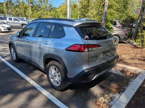 2024 Toyota Corolla Cross LE