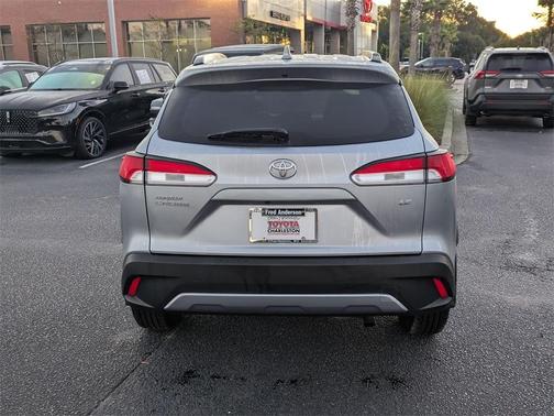 2024 Toyota Corolla Cross LE