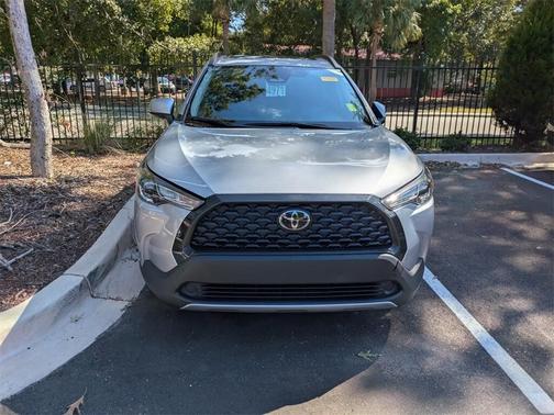 2024 Toyota Corolla Cross LE