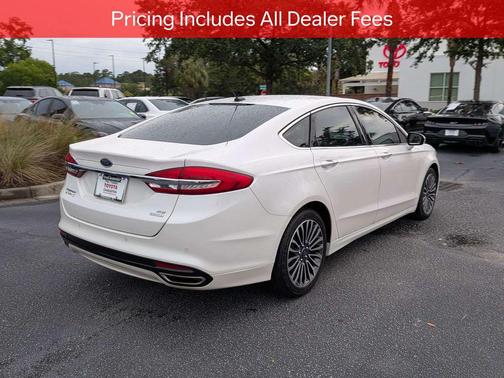 WHITE PLATINUM MET TRI-COAT 2017 Ford Fusion SE