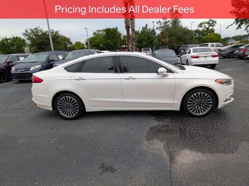 WHITE PLATINUM MET TRI-COAT 2017 Ford Fusion SE