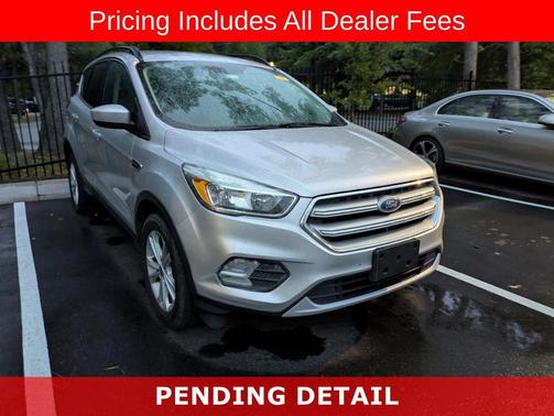 INGOT SILVER METALLIC 2018 Ford Escape SE