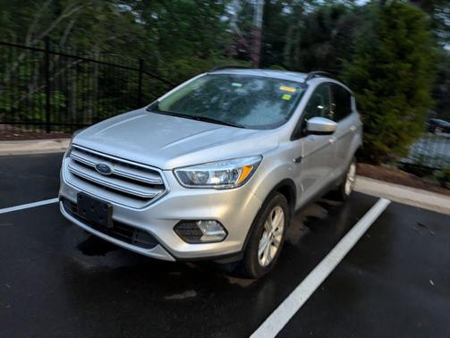 INGOT SILVER METALLIC 2018 Ford Escape SE