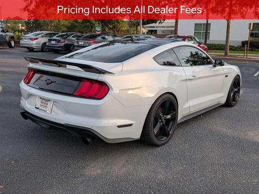 Oxford White 2022 Ford Mustang EcoBoost