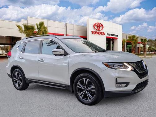 2017 Nissan Rogue SL