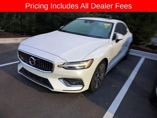 Crystal White Pearl Metallic 2020 Volvo S60 T5