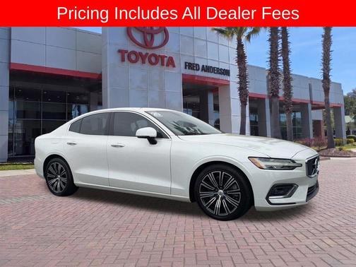 Crystal White Pearl Metallic 2020 Volvo S60 T5
