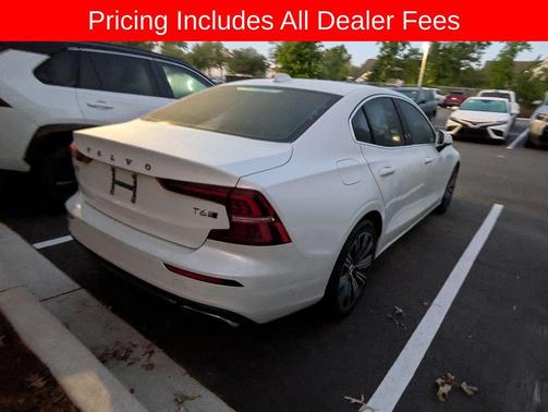 Crystal White Pearl Metallic 2020 Volvo S60 T5
