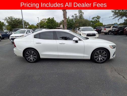 Crystal White Pearl Metallic 2020 Volvo S60 T5