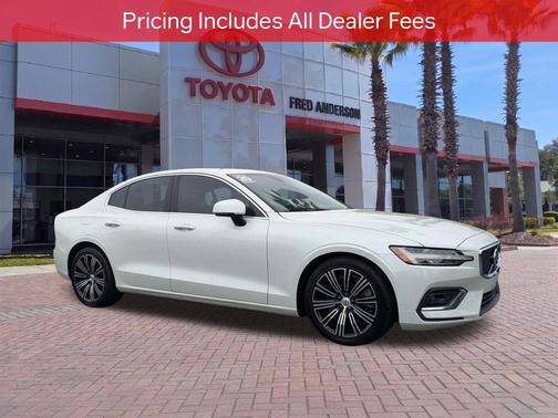 Crystal White Pearl Metallic 2020 Volvo S60 T5