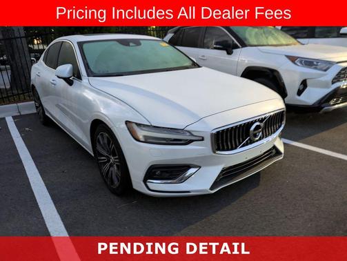 Crystal White Pearl Metallic 2020 Volvo S60 T5