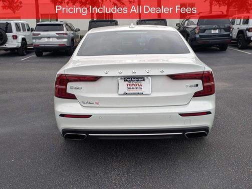 Crystal White Pearl Metallic 2020 Volvo S60 T5