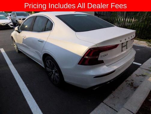 Crystal White Pearl Metallic 2020 Volvo S60 T5