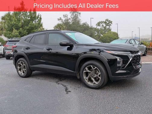 Mosaic Black Metallic 2024 Chevrolet Trax LT