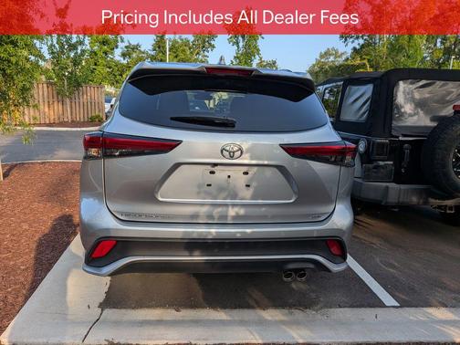 Celestial Silver Metallic 2023 Toyota Highlander XSE