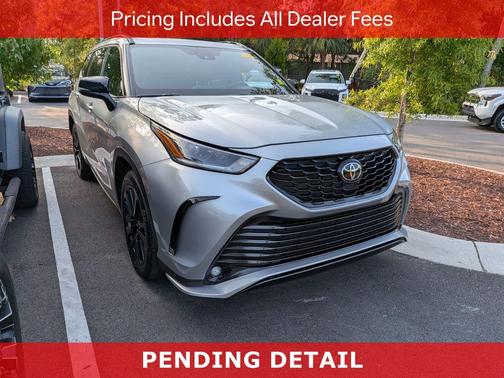 Celestial Silver Metallic 2023 Toyota Highlander XSE