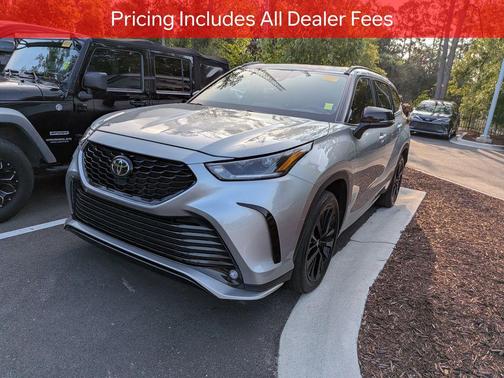 Celestial Silver Metallic 2023 Toyota Highlander XSE