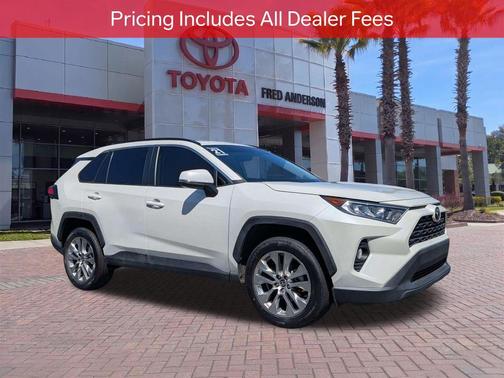 Blizzard Pearl 2021 Toyota RAV4 XLE Premium
