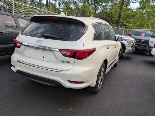 2017 INFINITI QX60 Base