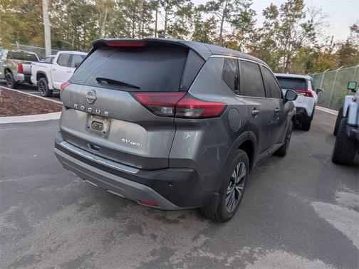 2022 Nissan Rogue SV