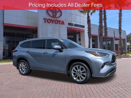 Moon Dust 2023 Toyota Highlander Hybrid Limited