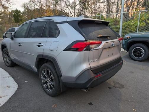 2022 Toyota RAV4 Hybrid XLE Premium